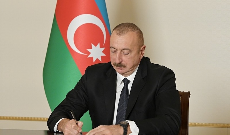 Prezident korrupsiyaya qarşı o qanunu imzaladı